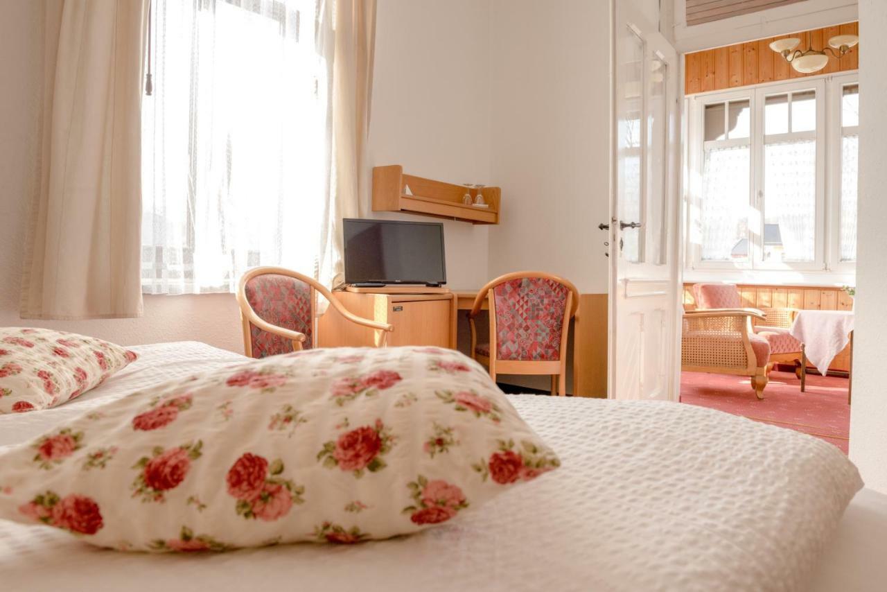 Hotel-Pension Heimburg Бад-Эльстер Экстерьер фото